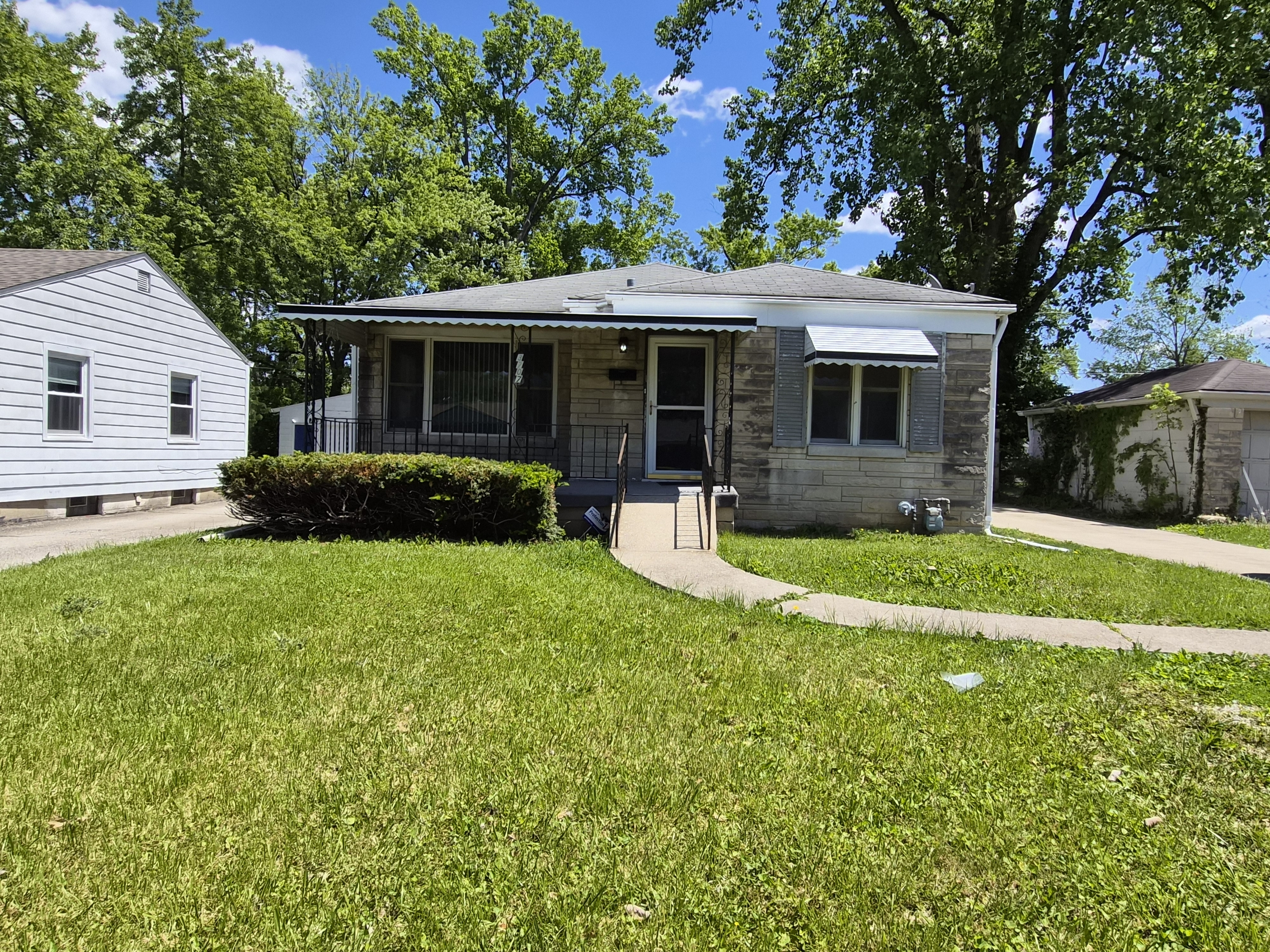 Property main image
